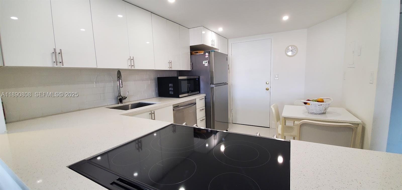 1351 NE Miami Gardens Drive 202E — photo 8