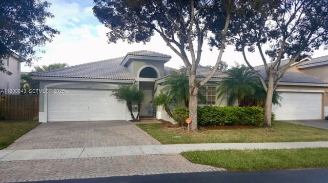 14018 SW 155th Court, sold in Oak Creek North Replat, Miami, FL