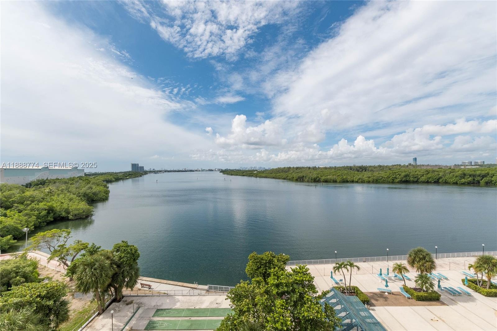 300 Bayview Drive 716, Sunny Isles Beach, FL 33160 photo 2