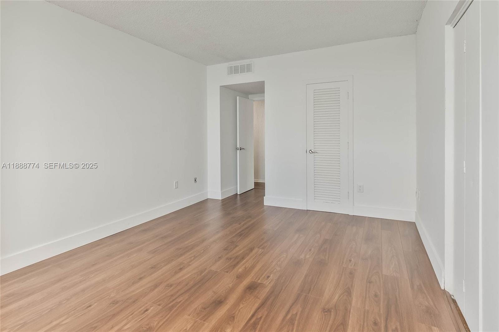 300 Bayview Drive 716, Sunny Isles Beach, FL 33160 photo 11