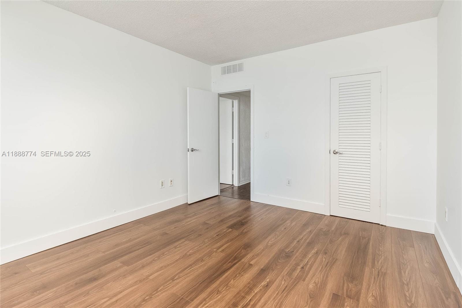 300 Bayview Drive 716, Sunny Isles Beach, FL 33160 photo 13