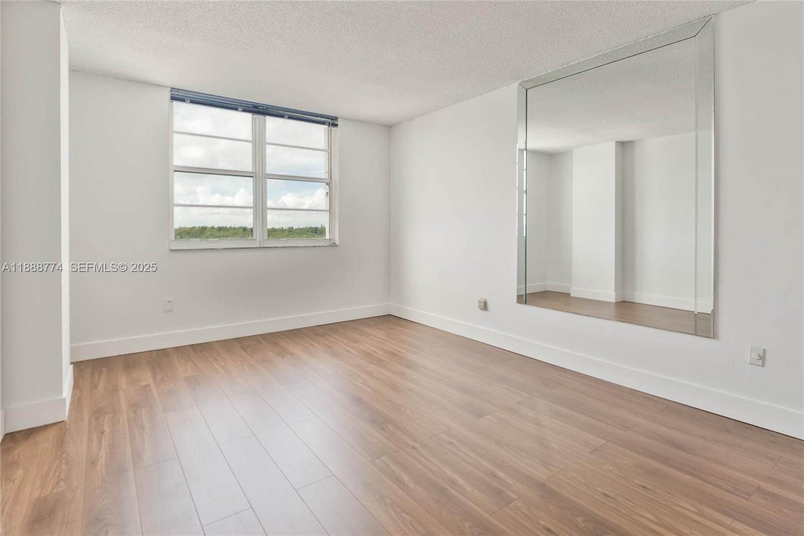 300 Bayview Drive 716, Sunny Isles Beach, FL 33160 photo 15