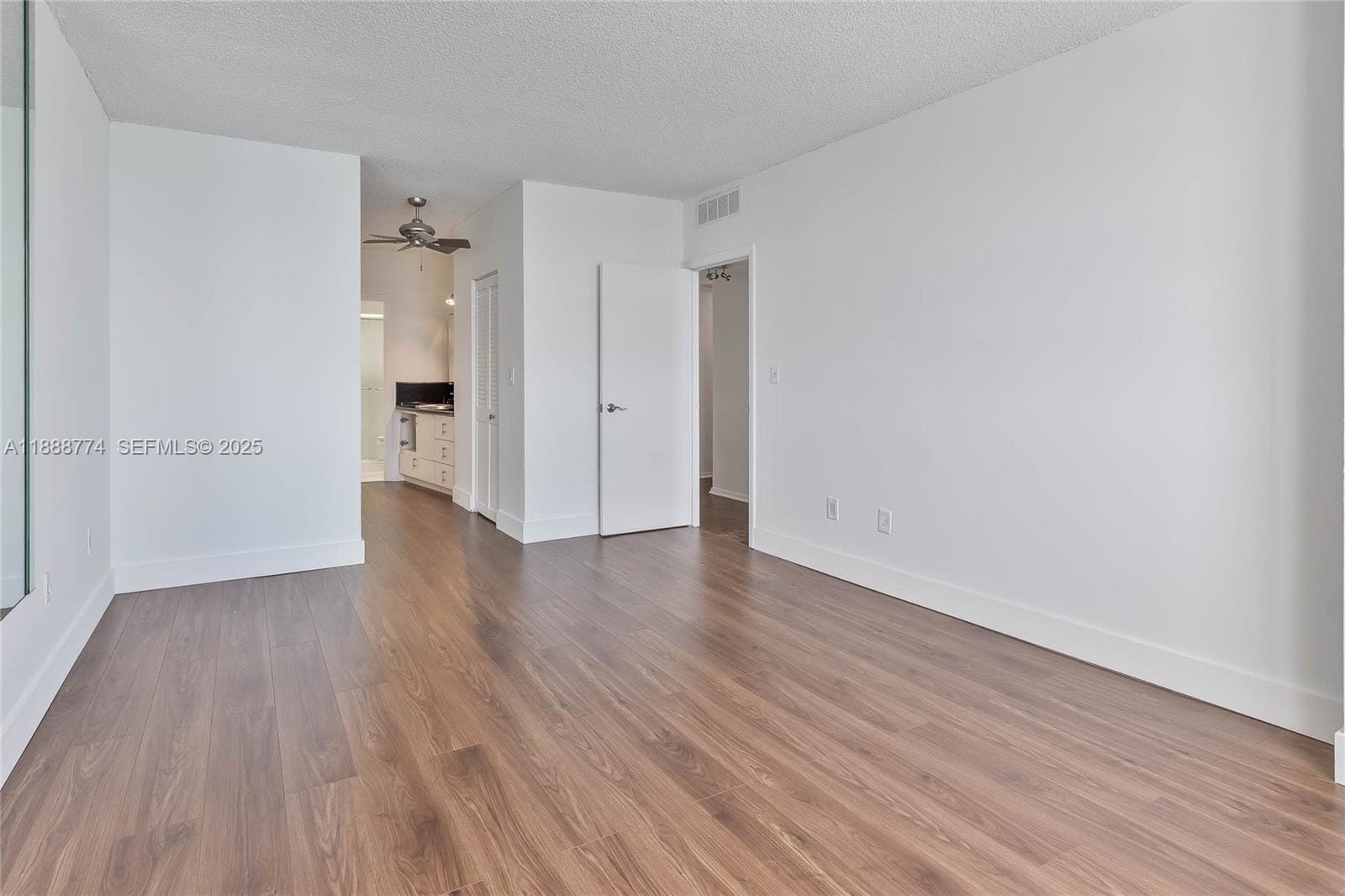 300 Bayview Drive 716, Sunny Isles Beach, FL 33160 photo 18