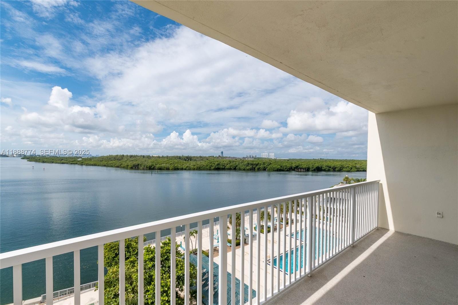 300 Bayview Drive 716, Sunny Isles Beach, FL 33160 photo 29
