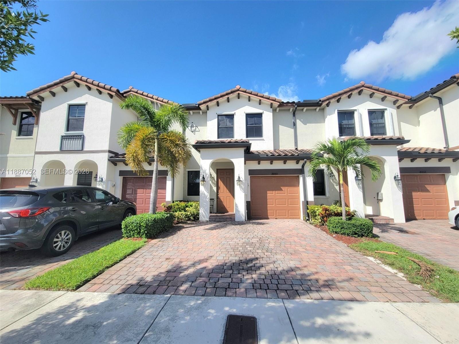 8860 NW 103rd Path, Doral, FL 33178 photo 2