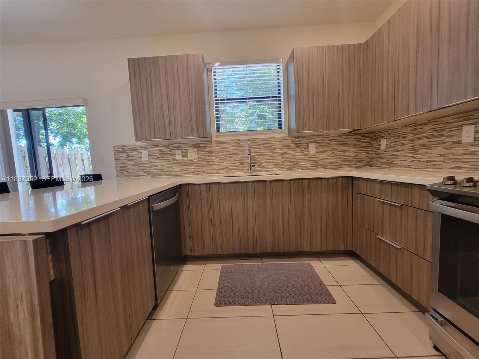 8860 NW 103rd Path, Doral, FL 33178 photo 16