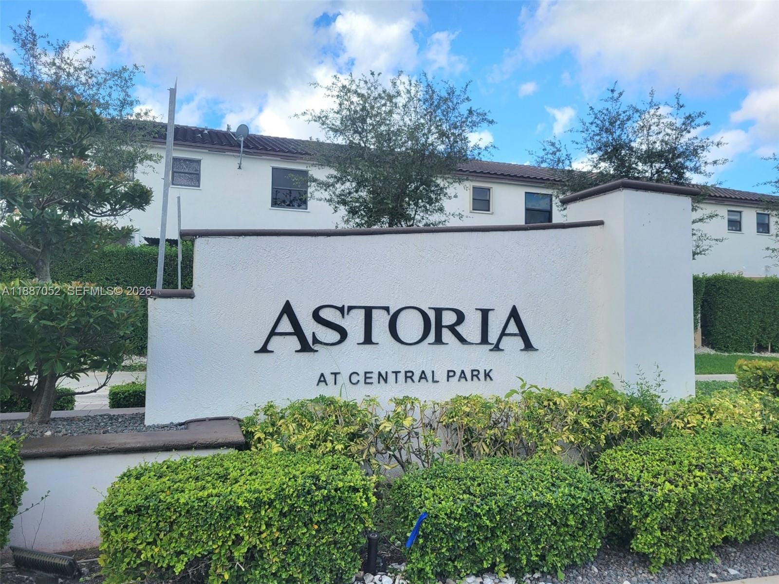3 bedroom home for sale at 8860 103rd, Doral, FL 33178 — $625,000
