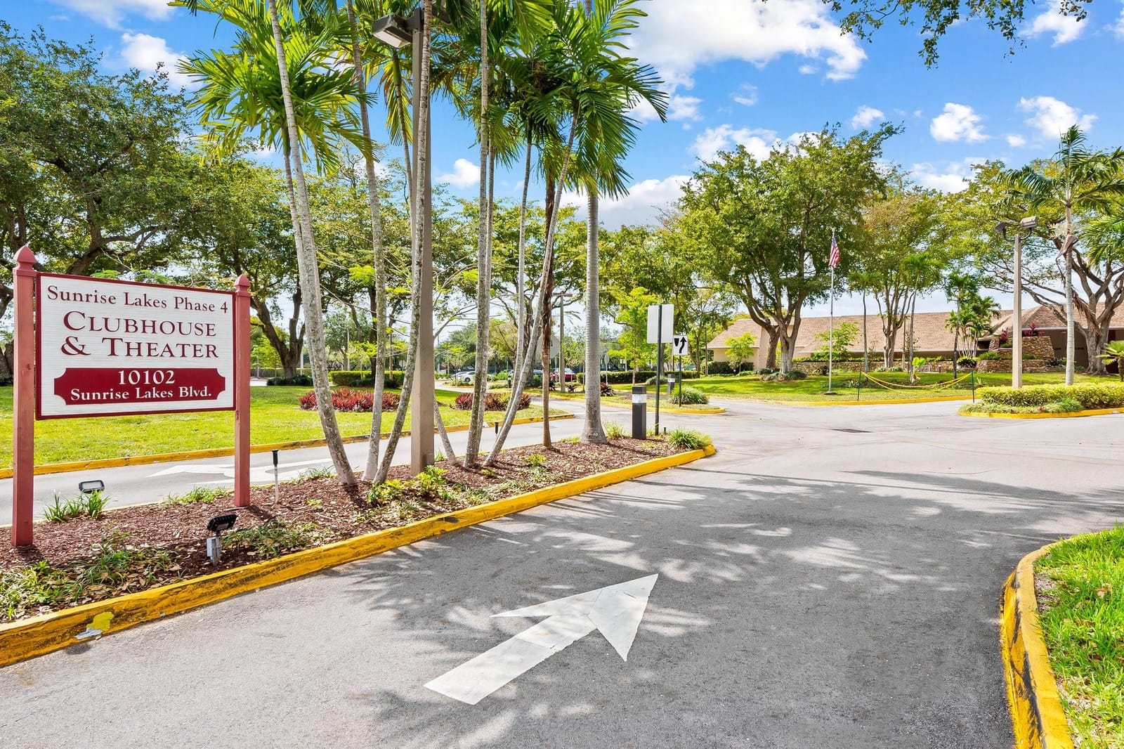 10442 Sunrise Lakes Boulevard 111, Sunrise, FL 33322 photo 16