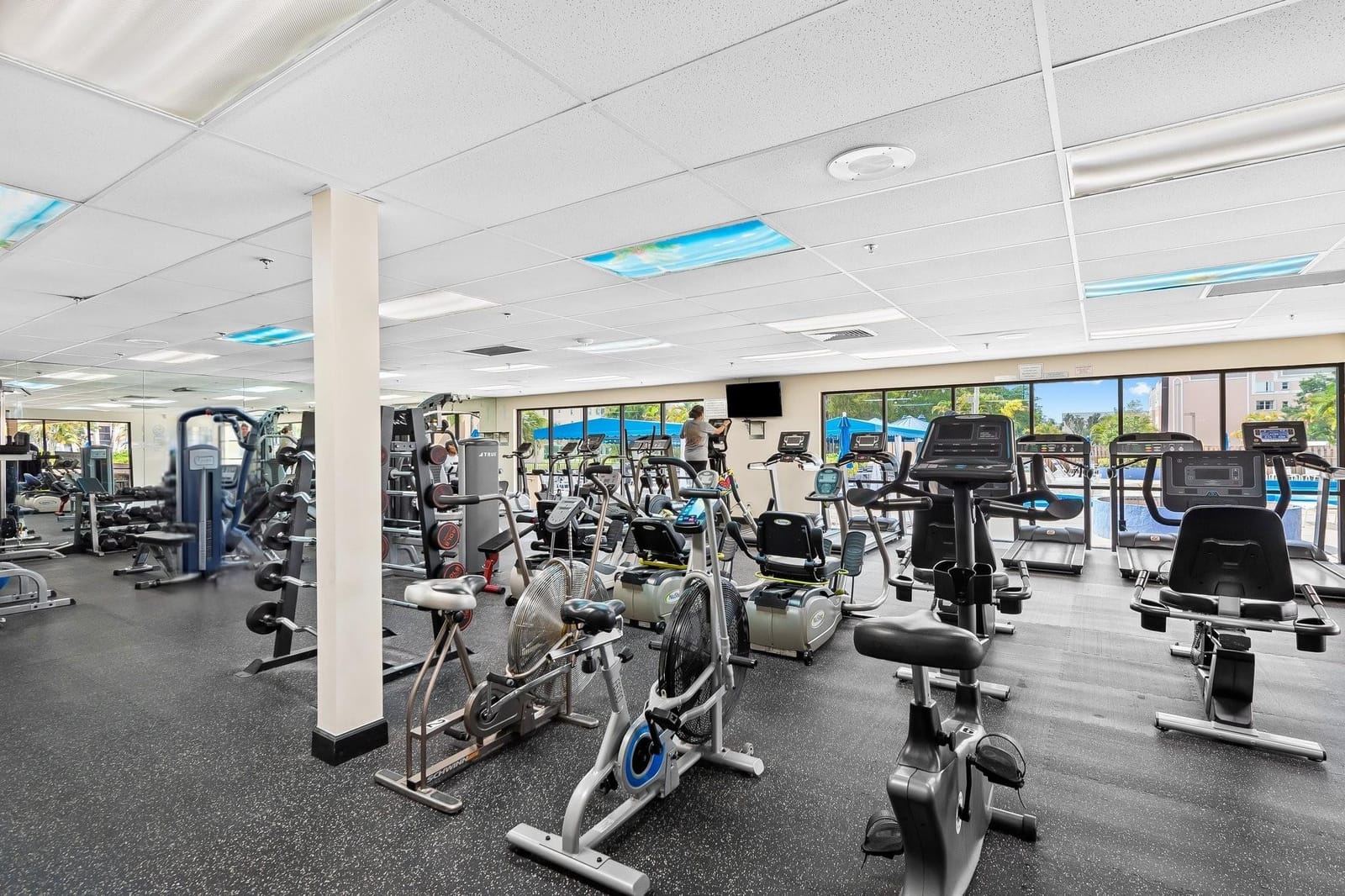 10442 Sunrise Lakes Boulevard 111, Sunrise, FL 33322 photo 19