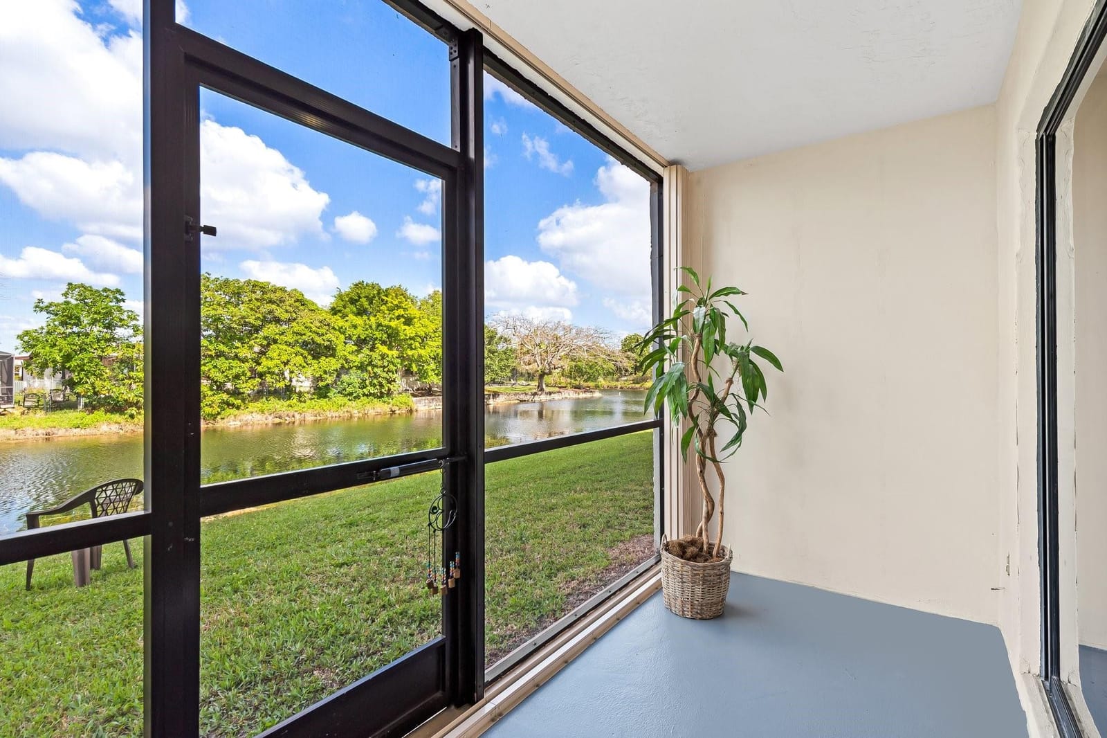 10442 Sunrise Lakes Boulevard 111 — photo 4