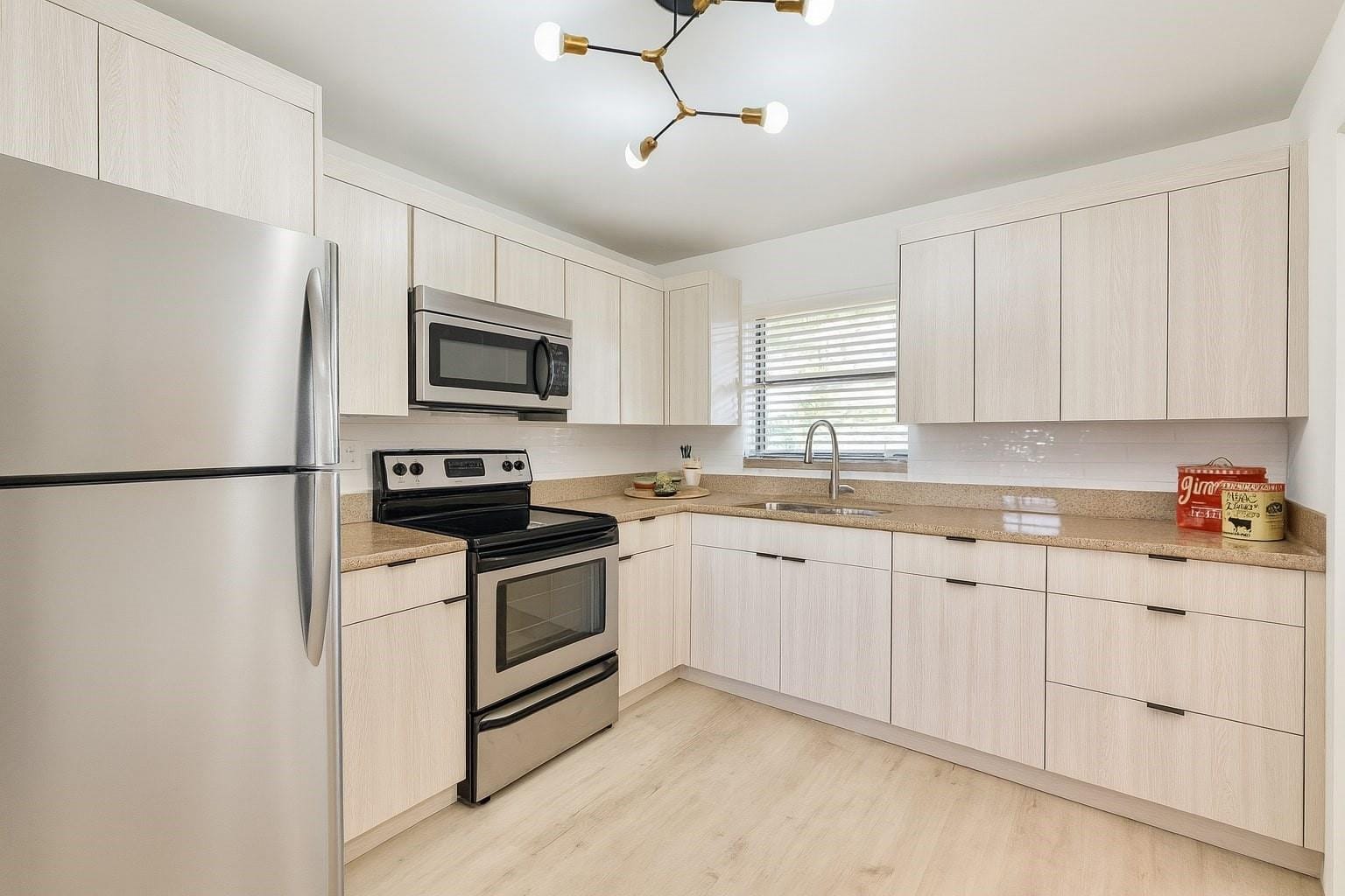 10442 Sunrise Lakes Boulevard 111 — photo 7