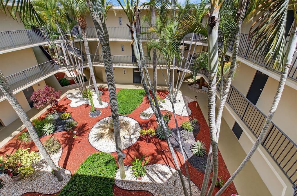 5370 Las Verdes Creek 319, Delray Beach, FL 33484
