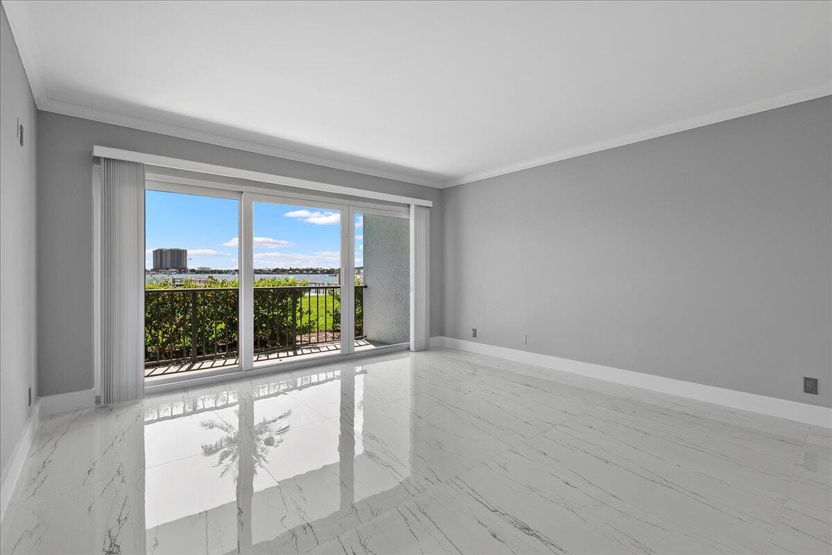 3040 Lake Shore Drive 101, Riviera Beach, FL 33404 photo 16