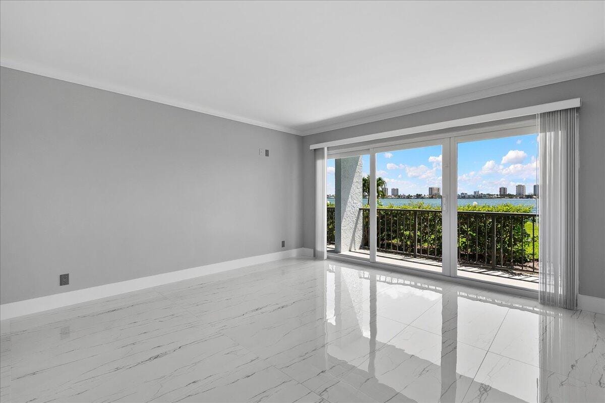 3040 Lake Shore Drive 101, Riviera Beach, FL 33404 photo 17