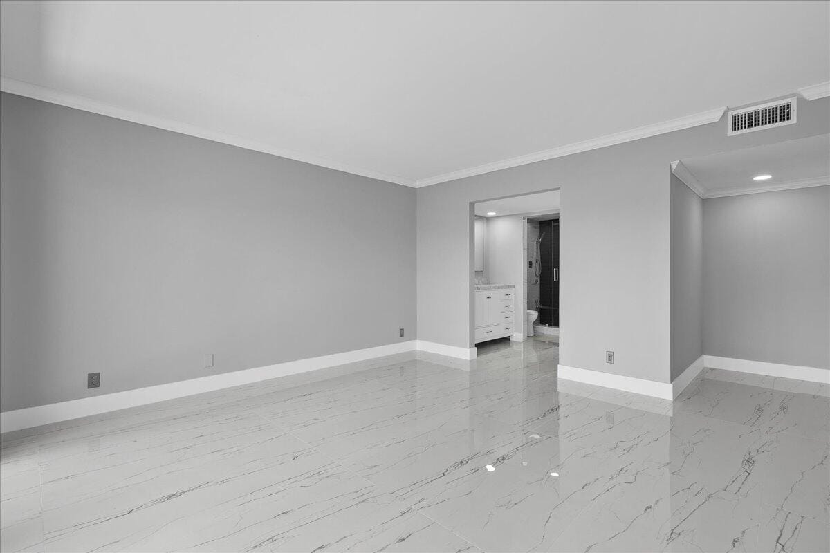 3040 Lake Shore Drive 101, Riviera Beach, FL 33404 photo 18