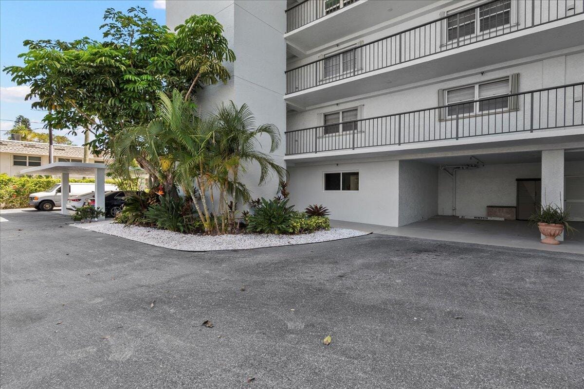 3040 Lake Shore Drive 101, Riviera Beach, FL 33404 photo 30