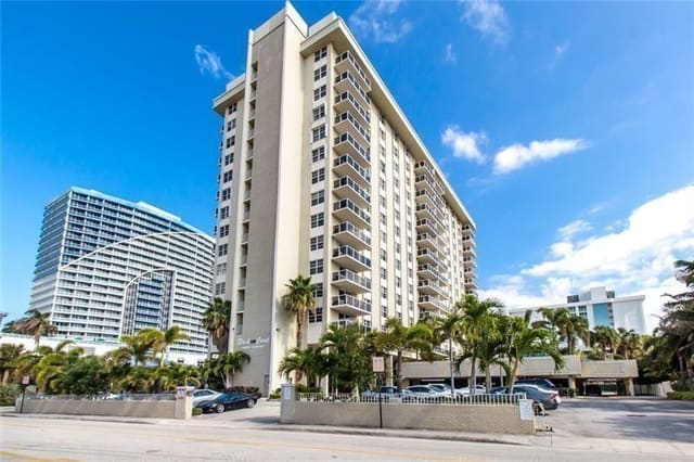 336 N Birch Road 3E, sold in Birch Crest, Fort Lauderdale, FL