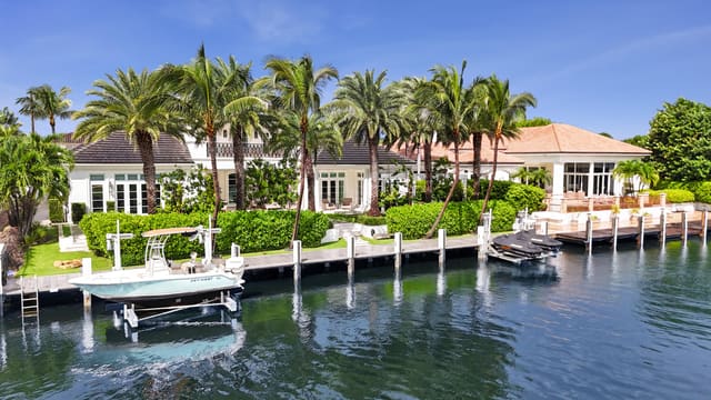 5120 NE 31 Avenue, Lighthouse Point, FL 33064