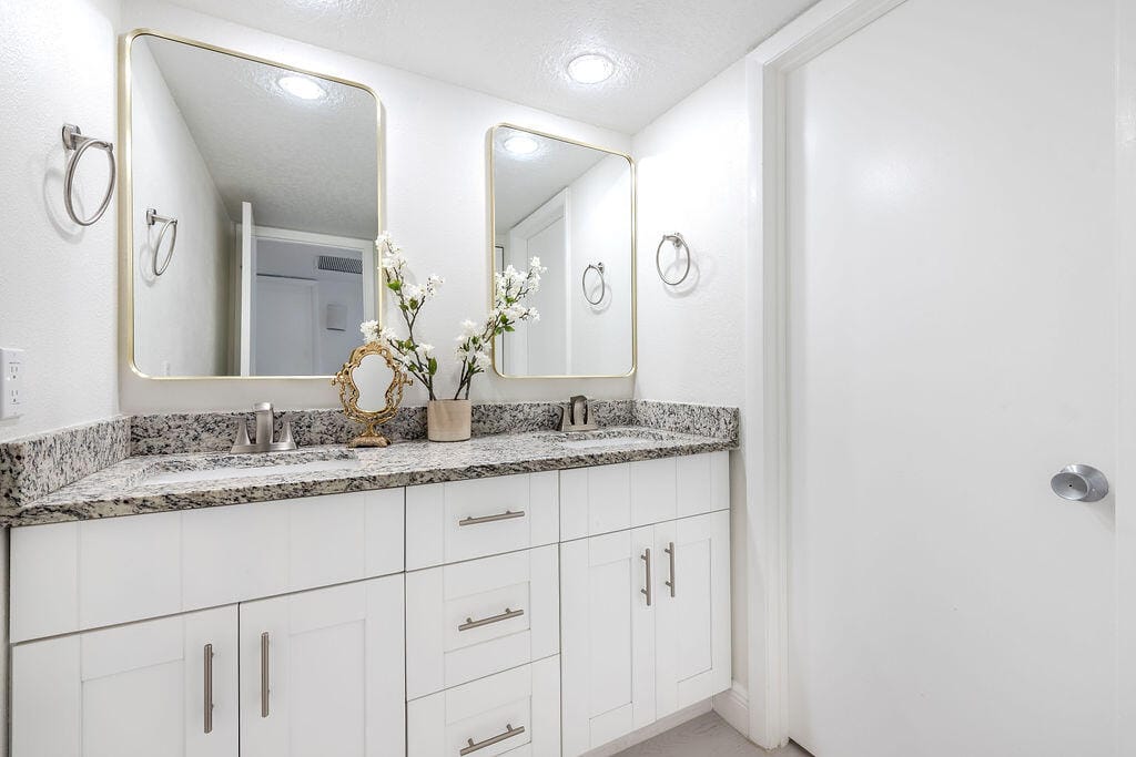 279 Arabian Road, Palm Springs, FL 33461 photo 9