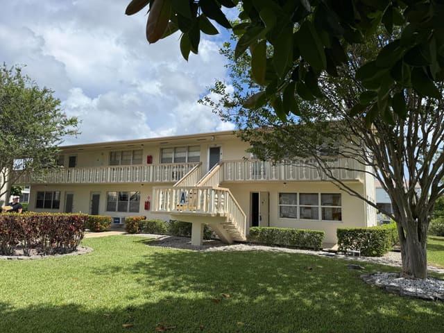 13 Northampton A, West Palm Beach, FL 33417