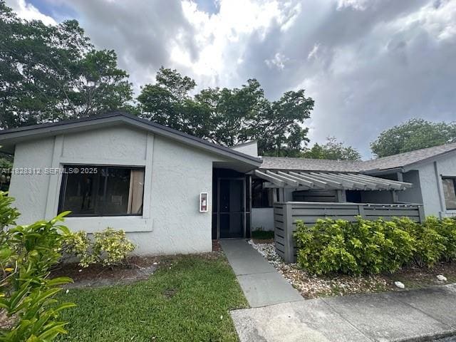 453 Lakeview Drive 1, Weston, FL 33326