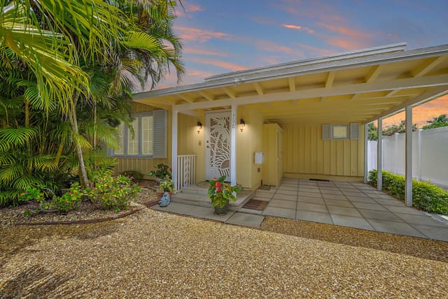 368 Potter Road, sold in Ellamar, West Palm Beach, FL