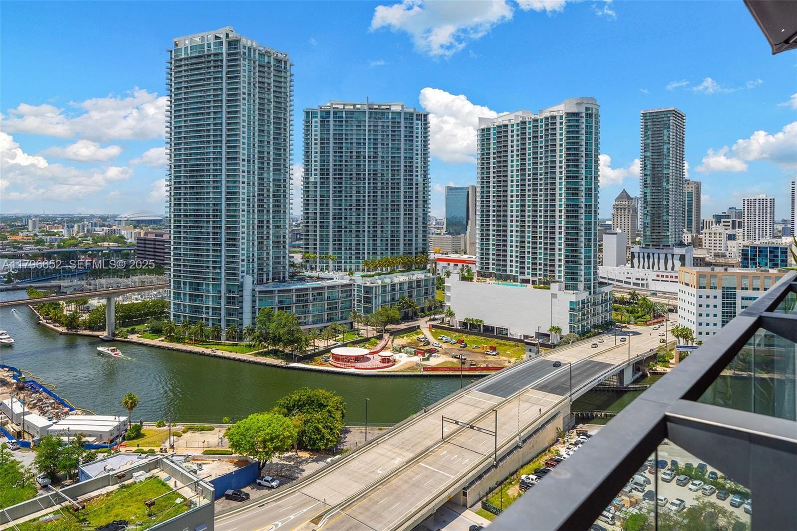 68 SE 6th Street 1708, Miami, FL 33131 photo 12