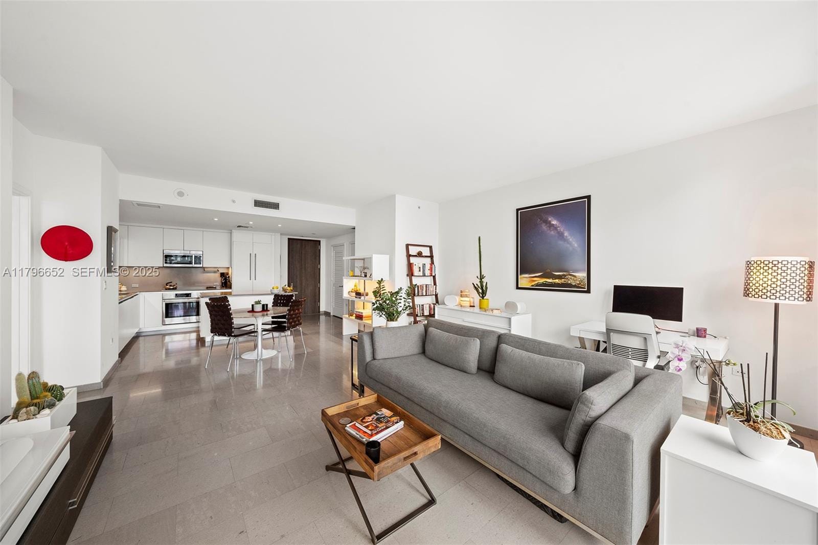 68 SE 6th Street 1708, Miami, FL 33131 photo 20