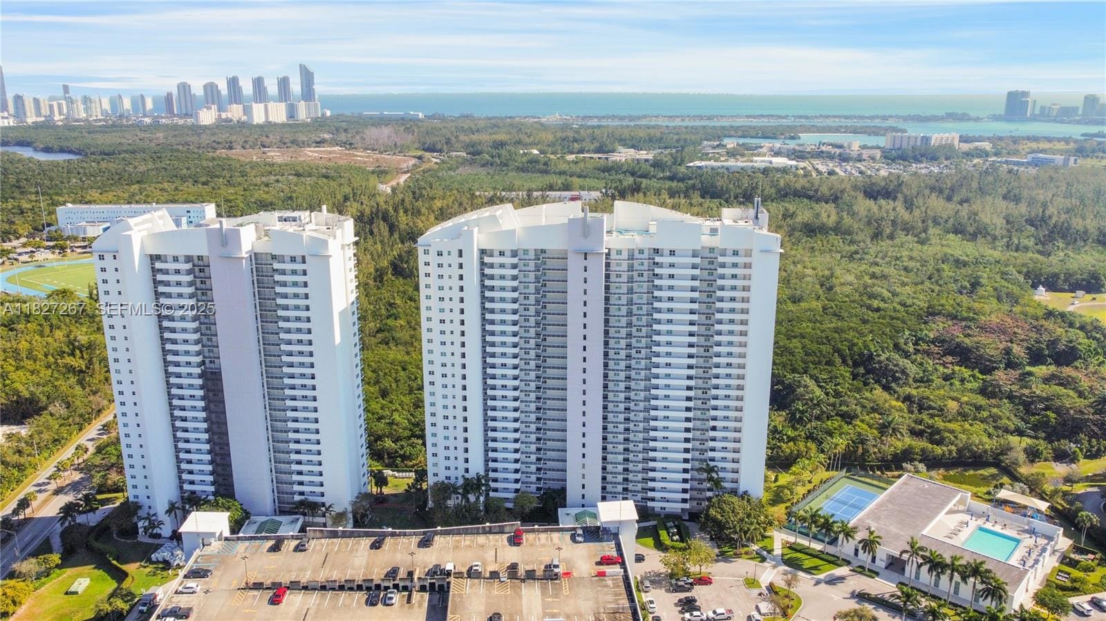 14951 Royal Oaks Lane 908, North Miami, FL 33181