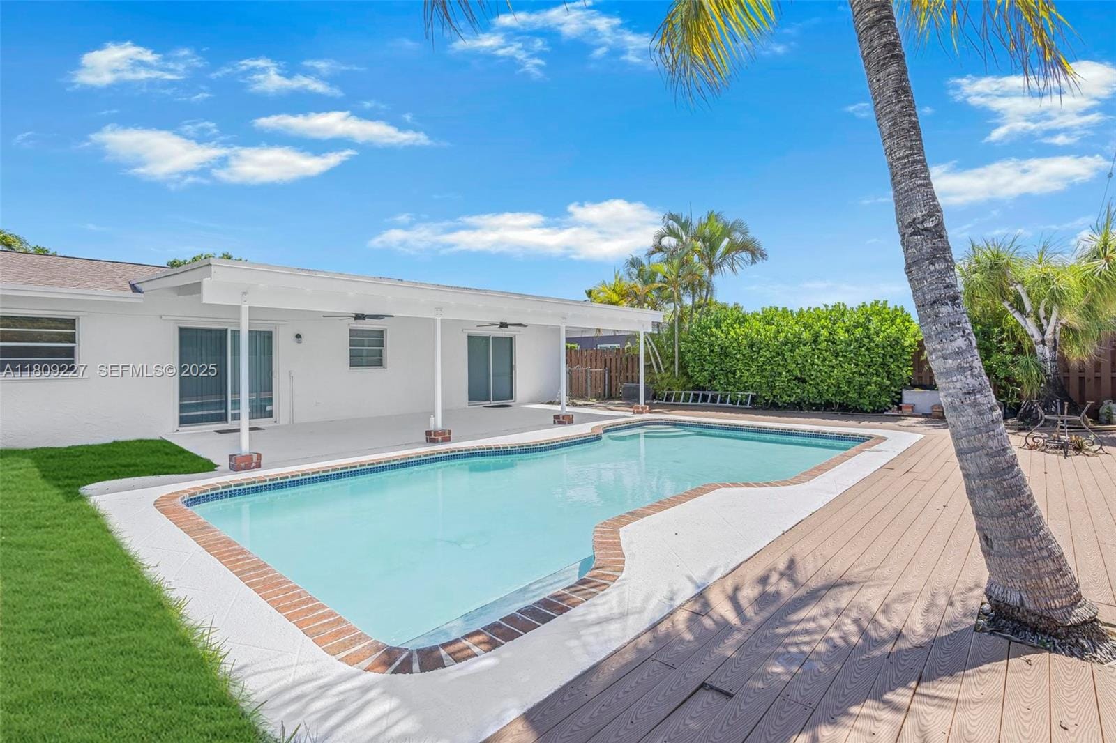 11155 SW 112th Terrace, Miami, FL 33176 photo 2