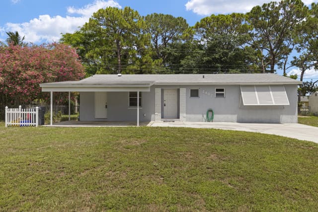2402 Pinecrest Court, West Palm Beach, FL 33415