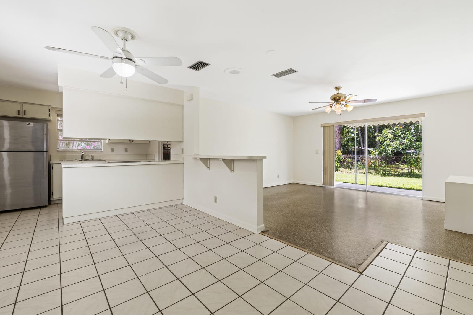 2402 Pinecrest Court, West Palm Beach, FL 33415 photo 3