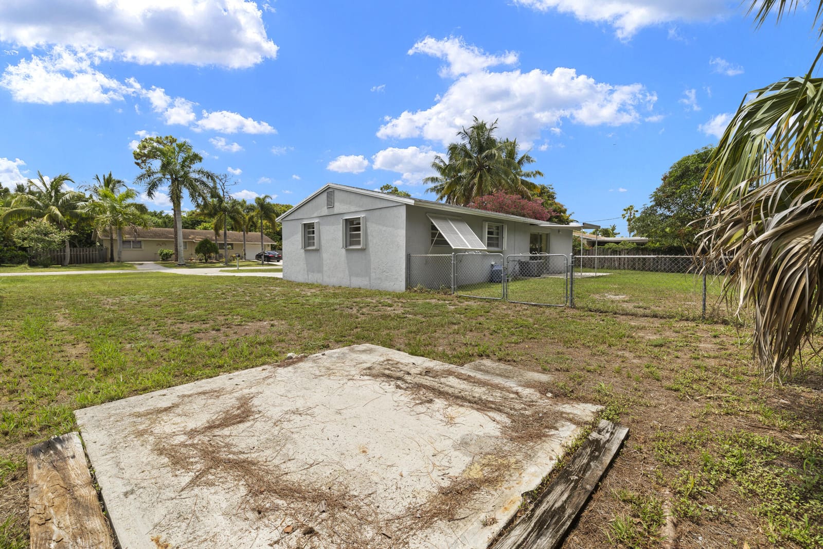2402 Pinecrest Court, West Palm Beach, FL 33415 photo 24