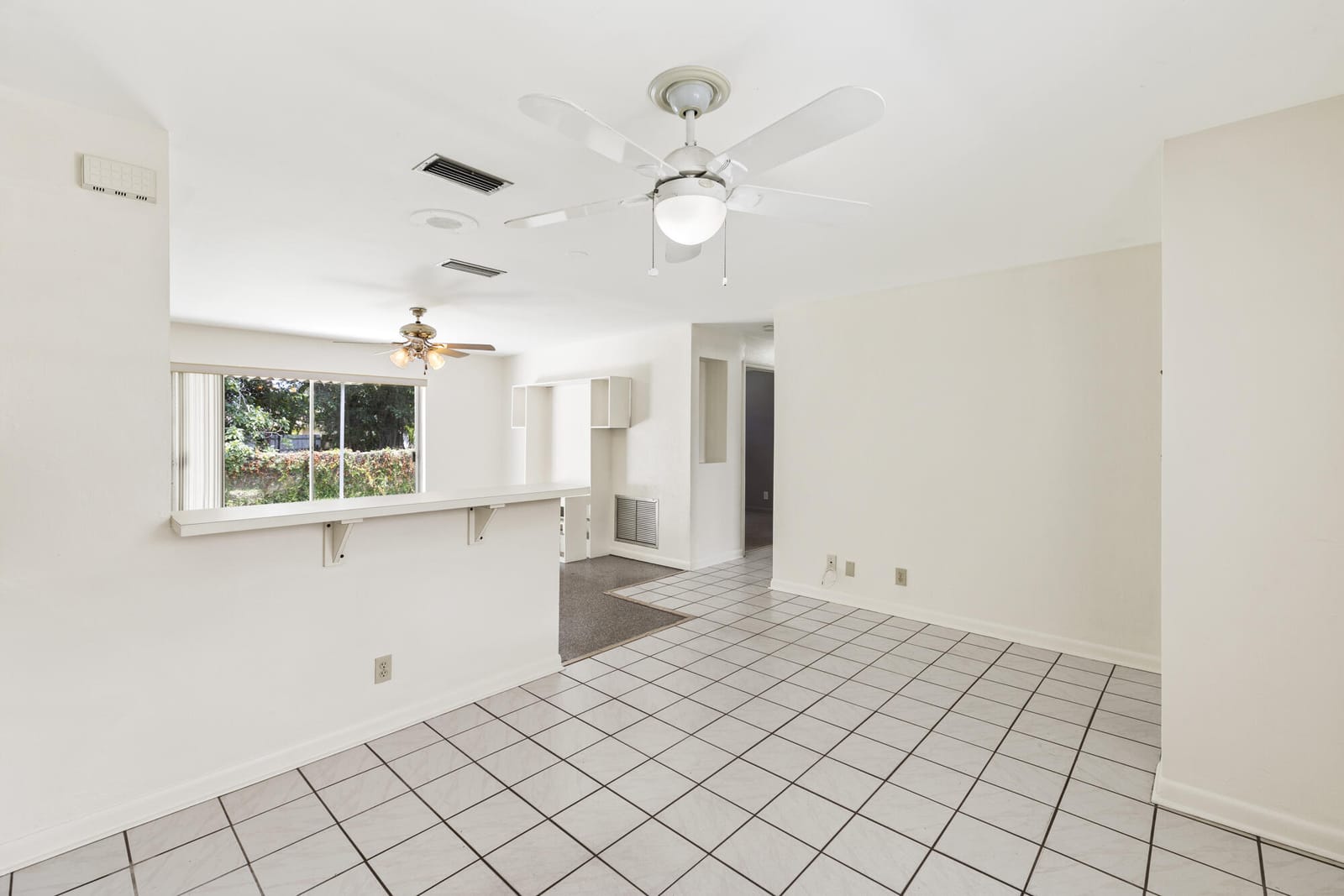 2402 Pinecrest Court, West Palm Beach, FL 33415 photo 9