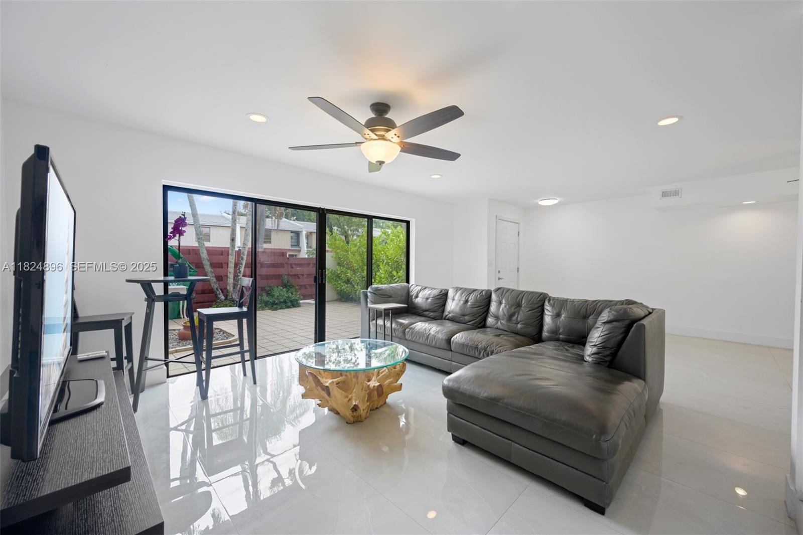 3896 Meadow Lane 245, Hollywood, FL 33021