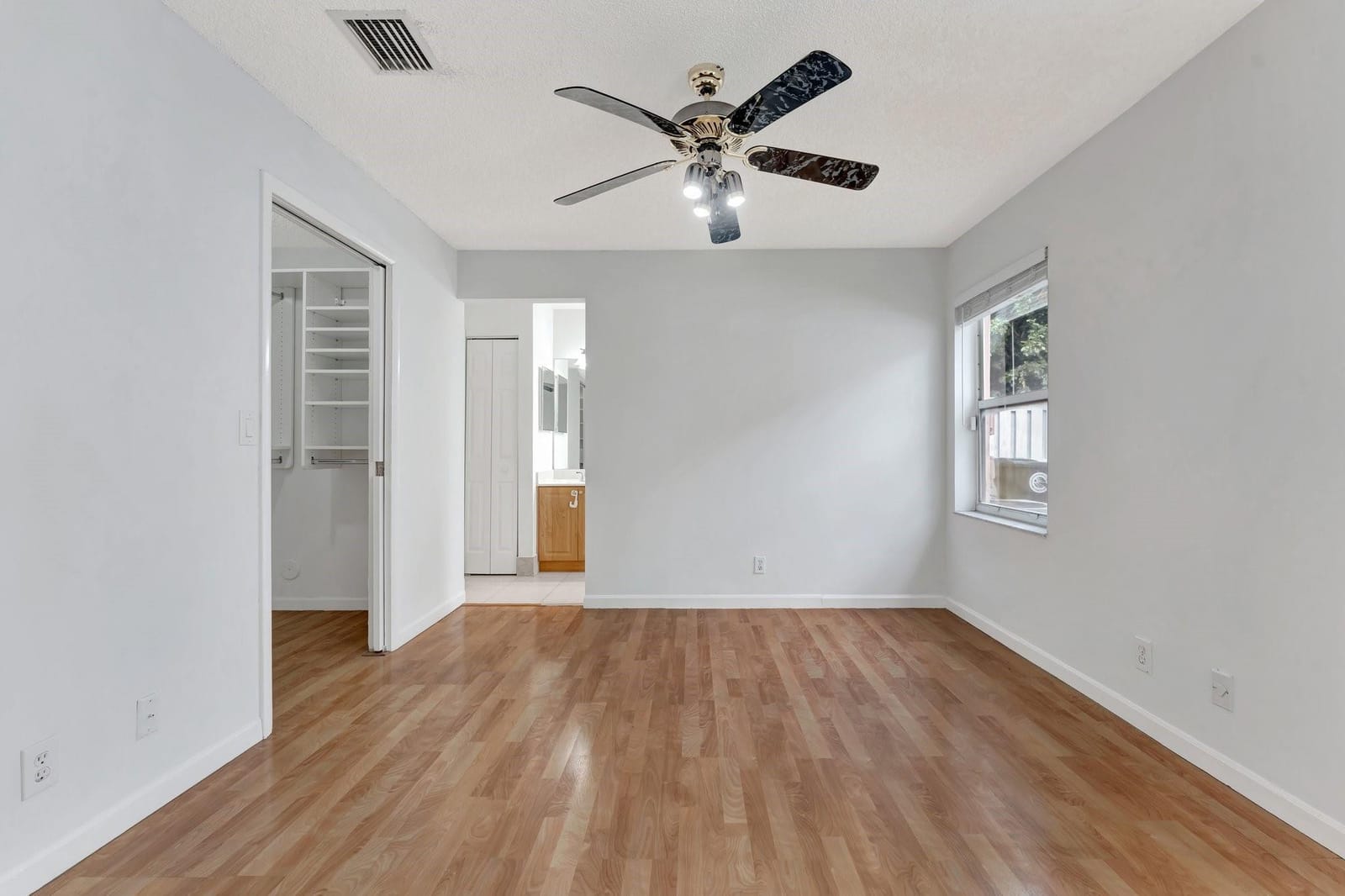 6024 NW 45th Way — photo 11