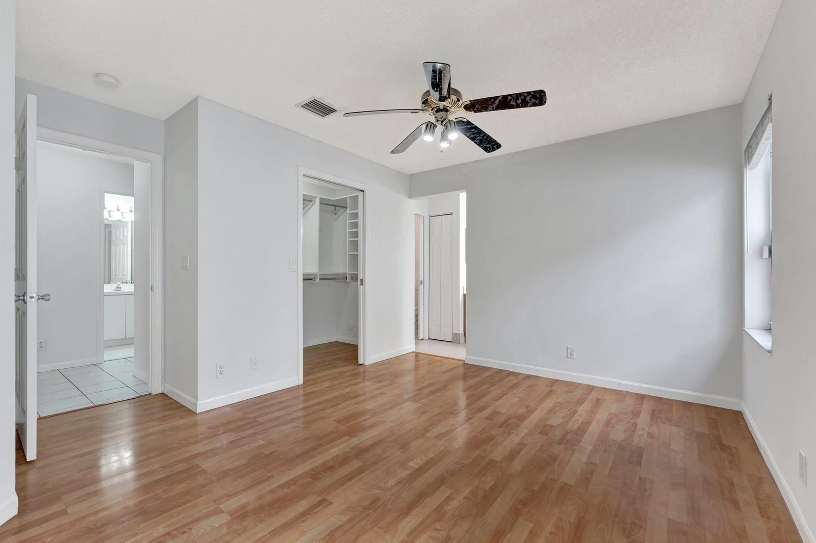6024 NW 45th Way — photo 9