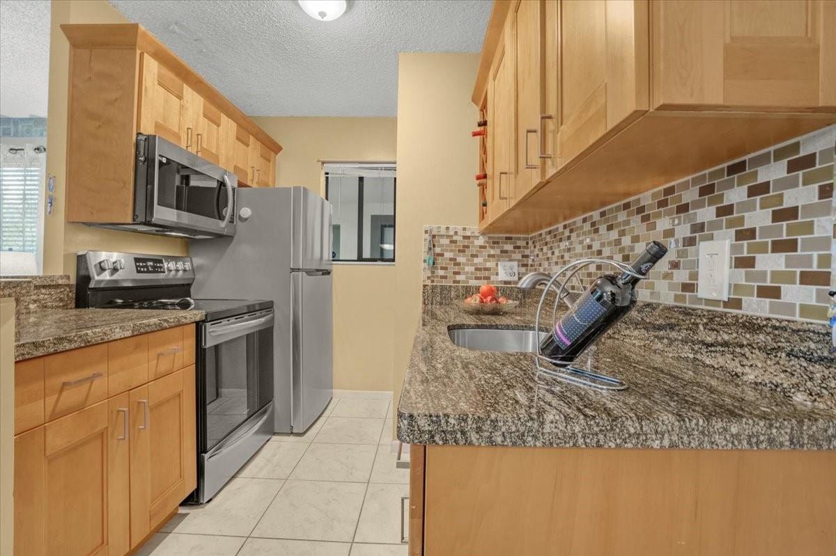 632 Trace Circle 204, Deerfield Beach, FL 33441 photo 17