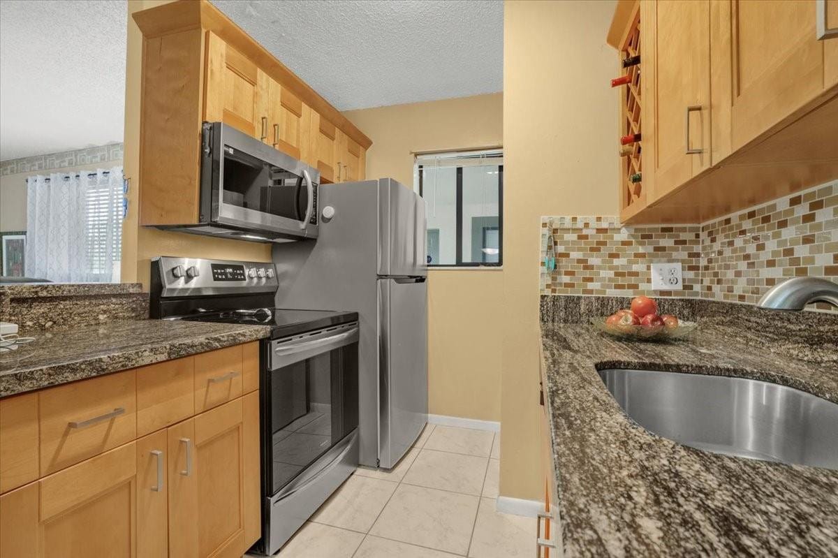 632 Trace Circle 204, Deerfield Beach, FL 33441 photo 18
