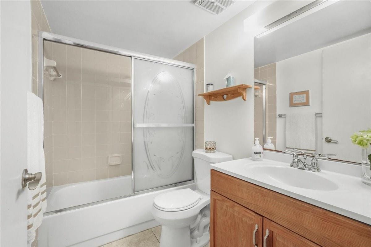 632 Trace Circle 204 — photo 4