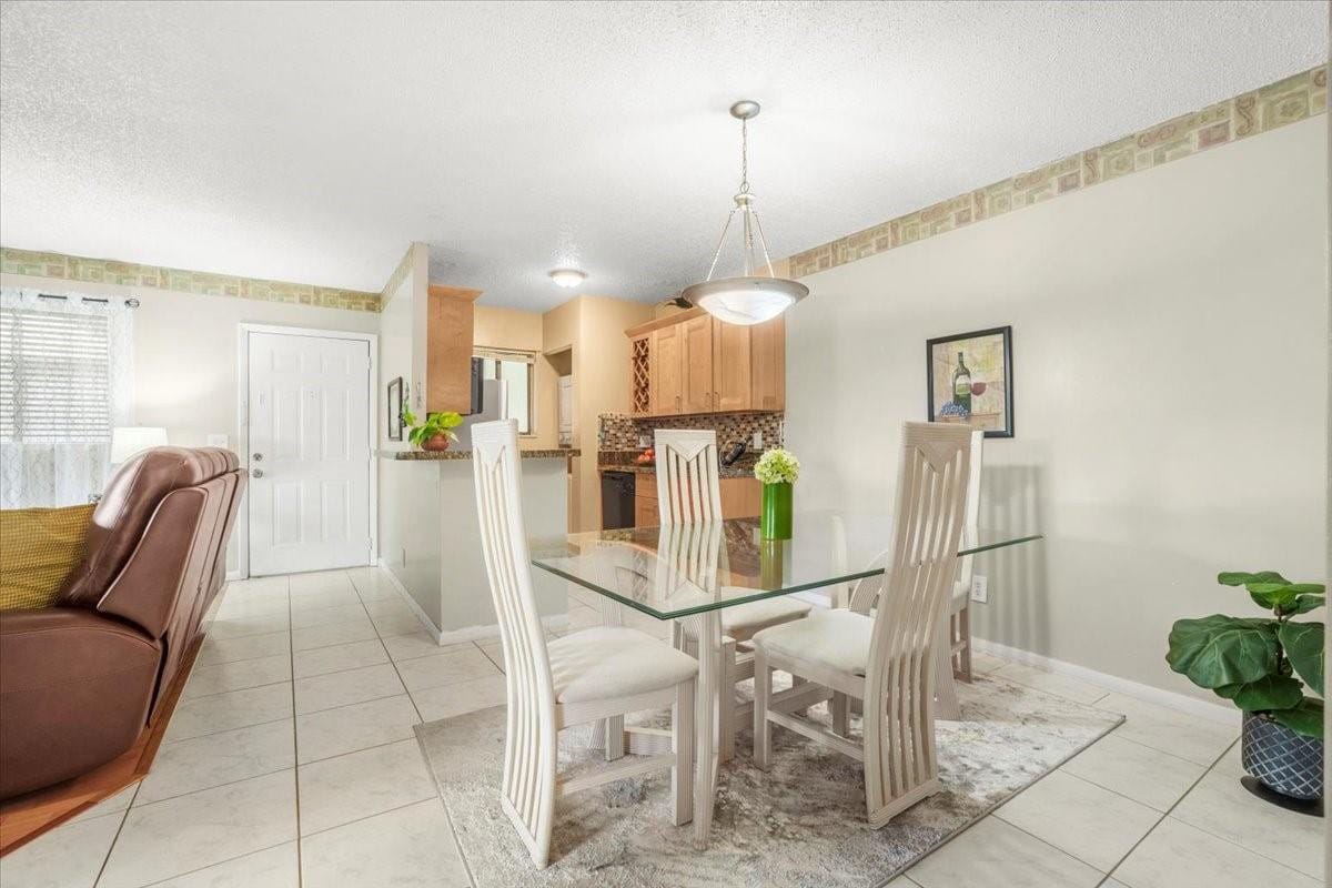 632 Trace Circle 204 — photo 10