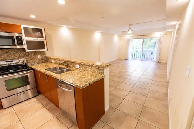 100 Edgewater Drive 336, Coral Gables, FL 33133