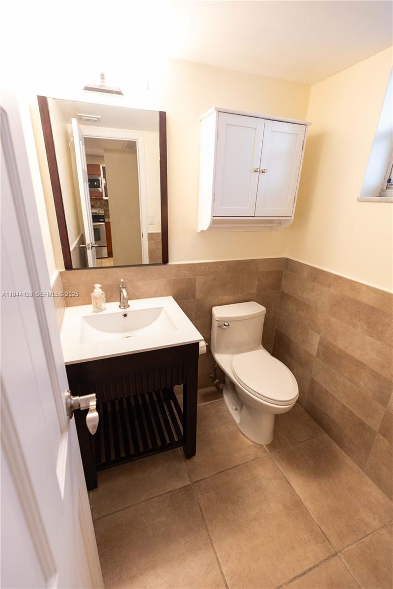 100 Edgewater Drive 336 — photo 11