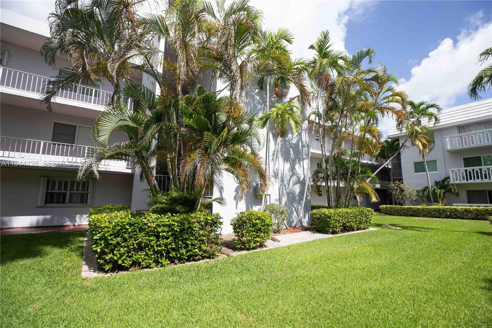 100 Edgewater Drive 336, Coral Gables, FL 33133 photo 23