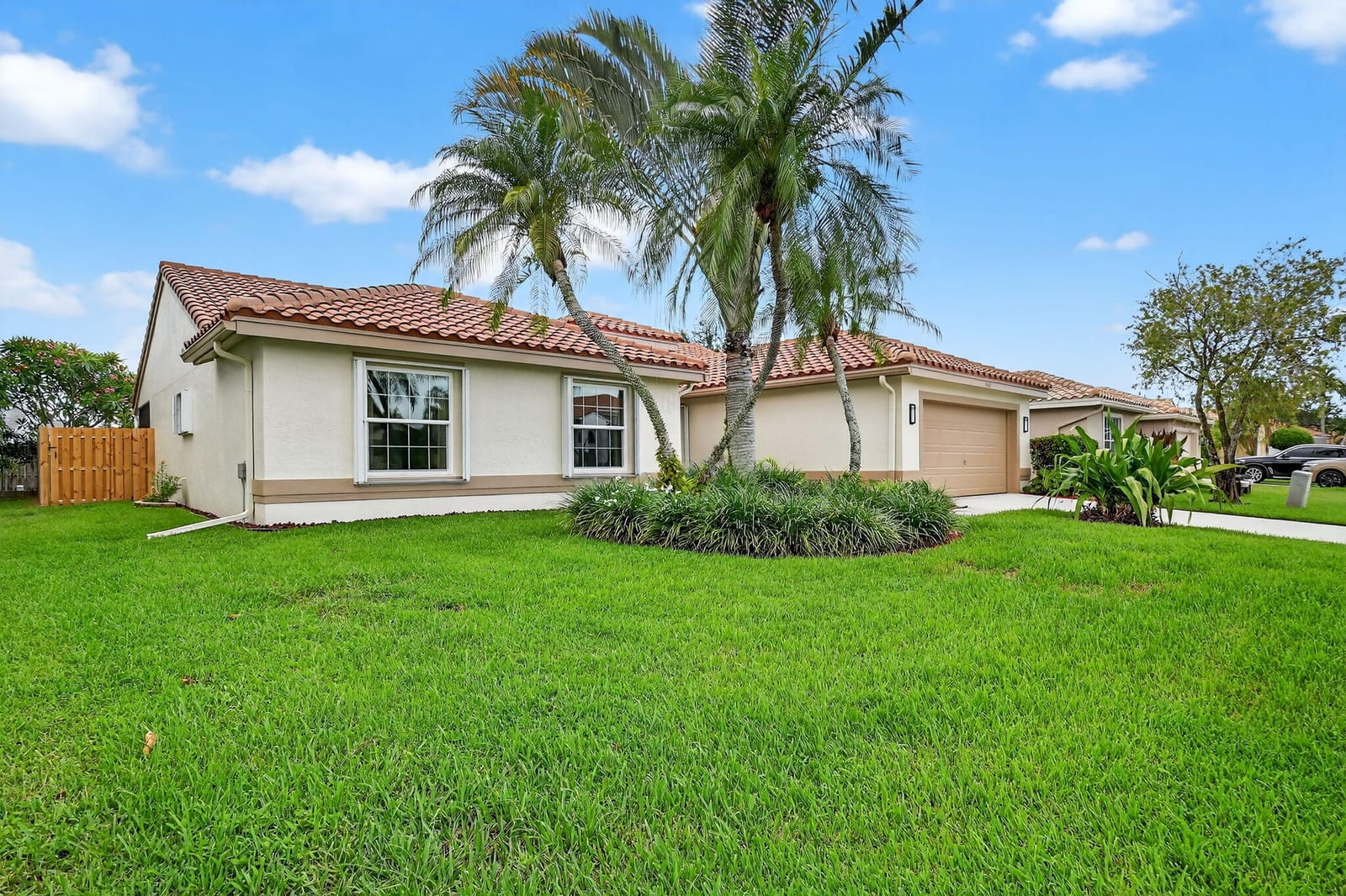 5669 Descartes Circle, Boynton Beach, FL 33472 photo 2