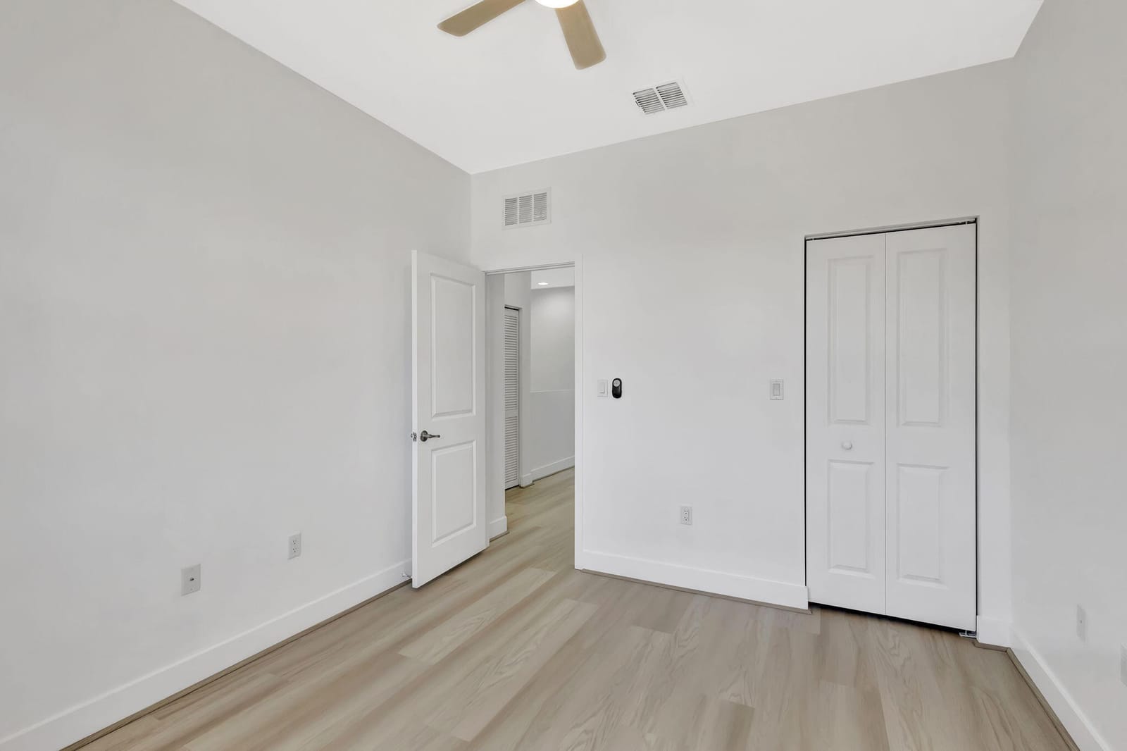 6028 Pine Tree Way, Riviera Beach, FL 33410 photo 23