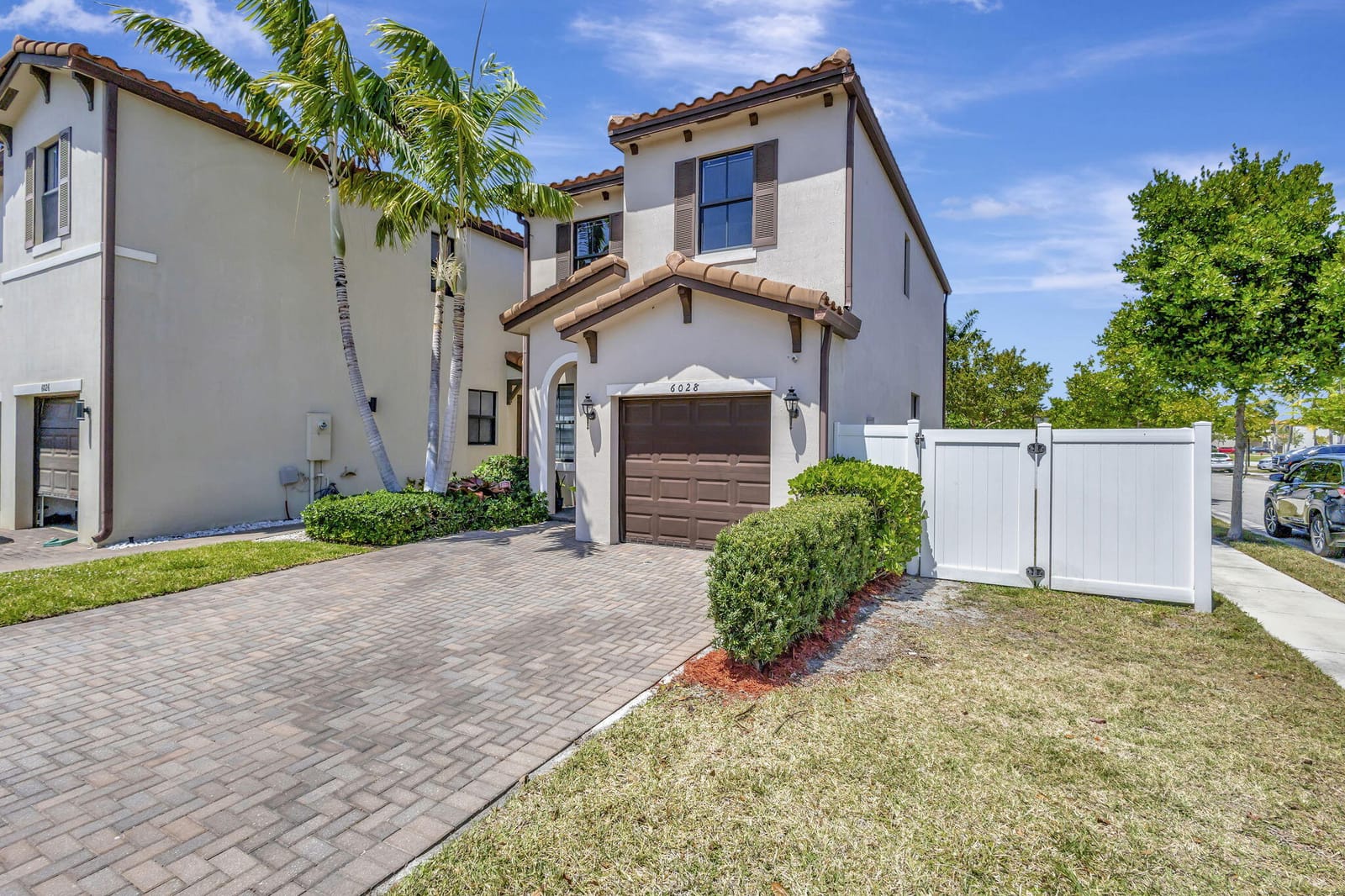6028 Pine Tree Way, Riviera Beach, FL 33410 photo 4