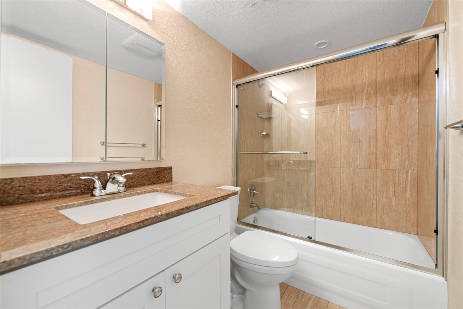908 NE 27th Avenue 908, Hallandale Beach, FL 33009 photo 13