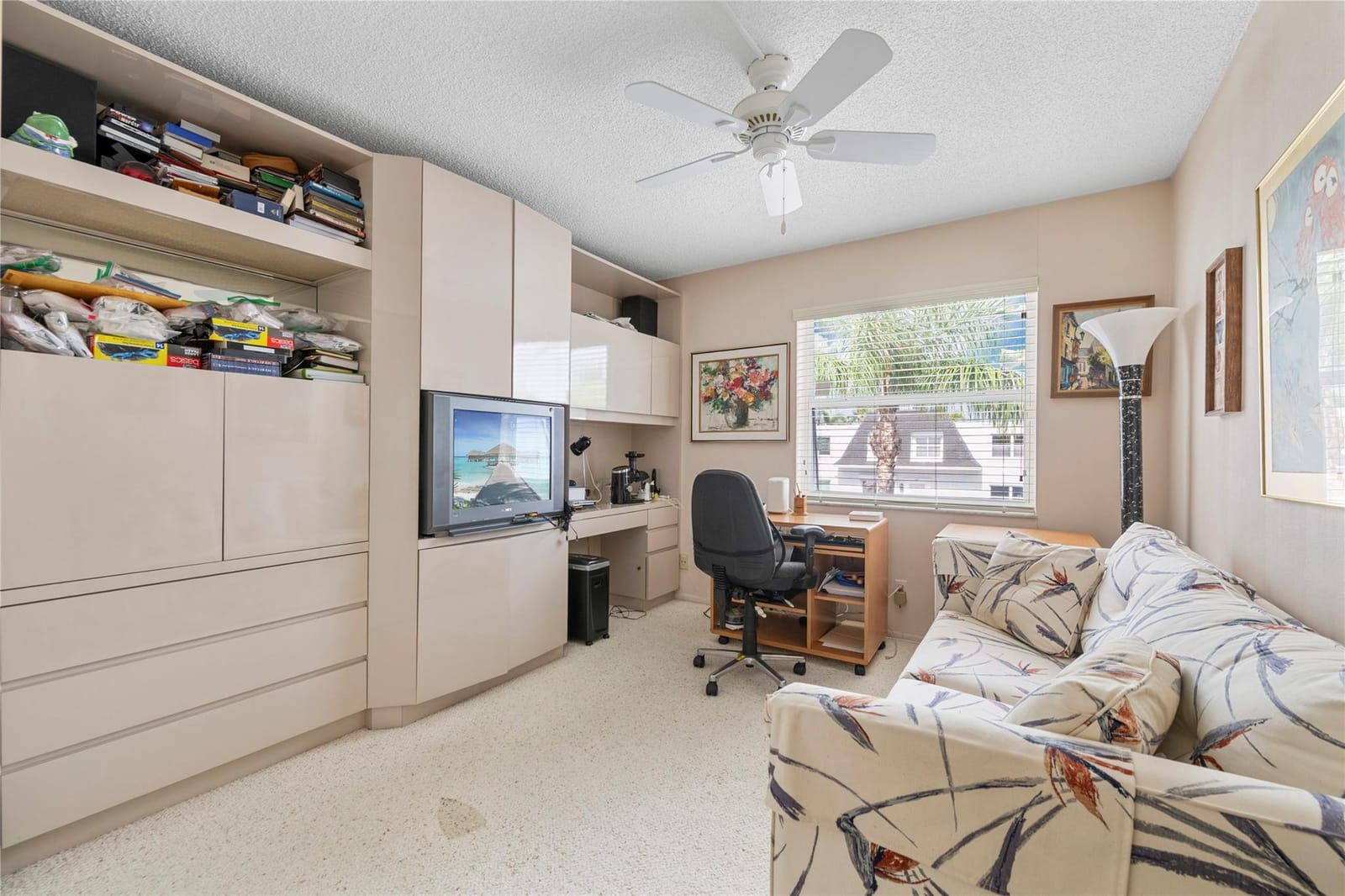 908 NE 27th Avenue 908, Hallandale Beach, FL 33009 photo 14
