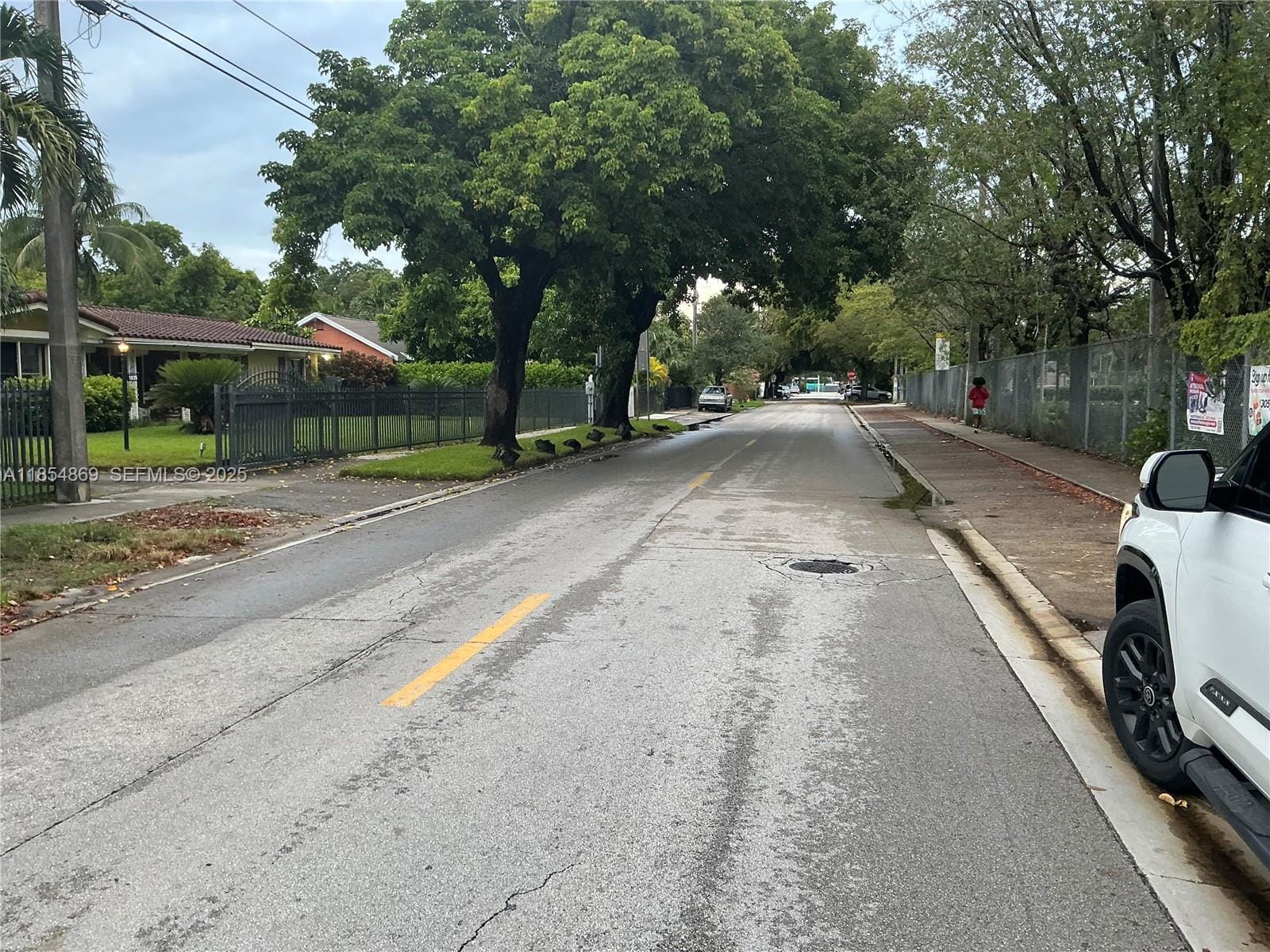 1855 NW 32nd Street — photo 3